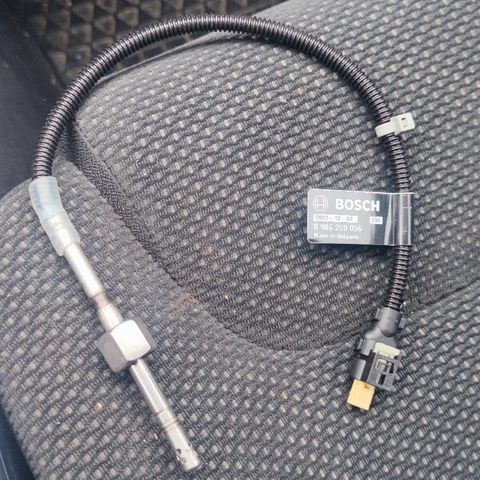 Ny orginal mercedes Temperatursensor.