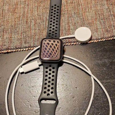 Apple watch nike SE, GPS + cellular, 44mm