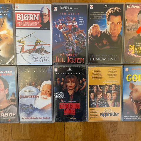 Pakke med forseglede VHS filmer