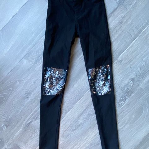 Leggings str 152