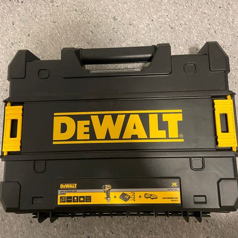 dewalt DCF601D2