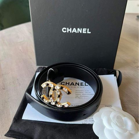 Chanel skinnbelte sort
