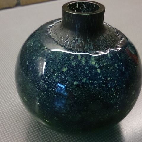 Vintage Benny Motzfeldt kulevase vase Høyde 9 cm