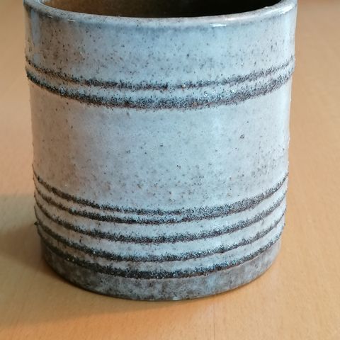 Strehla keramik liten potteskjuler