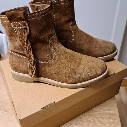 Jente boots zara( 34)