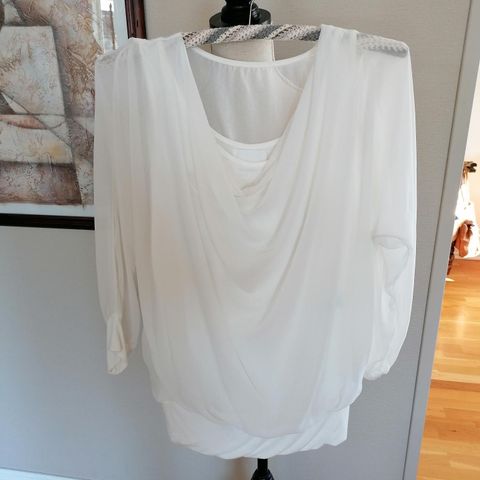 Damebluse fra b.yong.str M