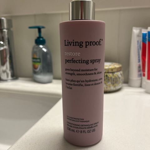 Living proof restore perfecting spray