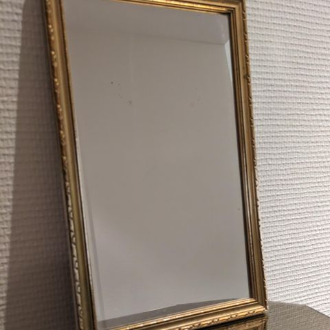 Vintage speil med gullramme
