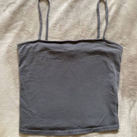 Grå crop top/singlet