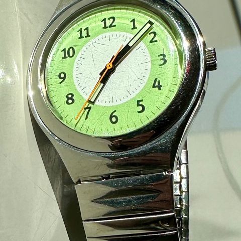 Swatch metall klokke