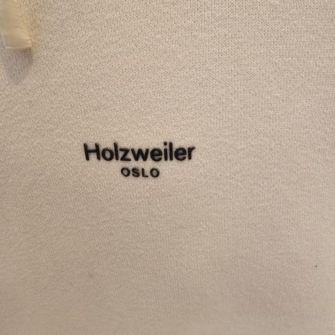 Holzweiler hettegenser.