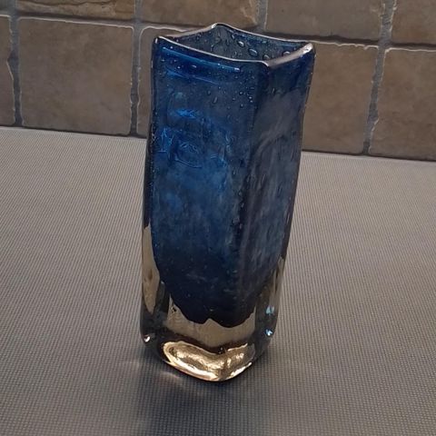 Vintage kunstglass vase til salgs