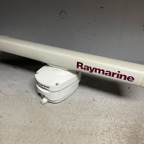 Raymarine 4KW Radar