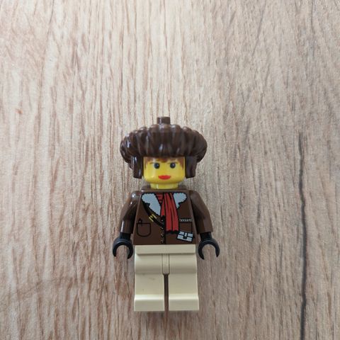 Lego Adventures Miss Gail Storm adv028