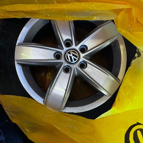 Volkswagen Golf 16" komplette V-hjul (3 stk)