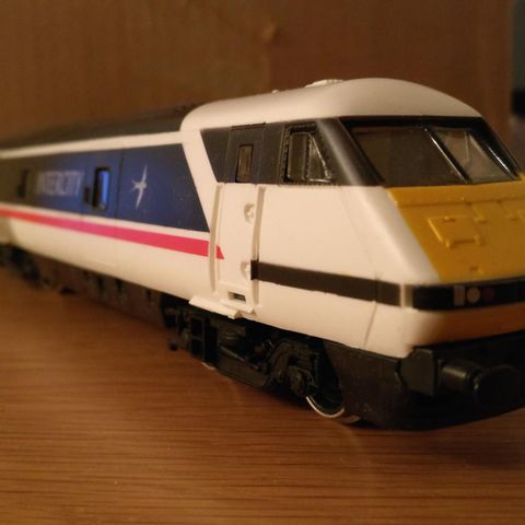 Hornby Intercity lok uten motor