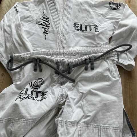 Brasiliansk jiu jitsu drakt Margaret Knutson Aase