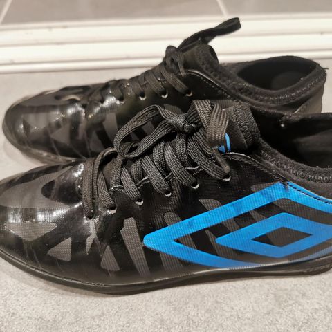 Umbro Fotballsko str 37,5