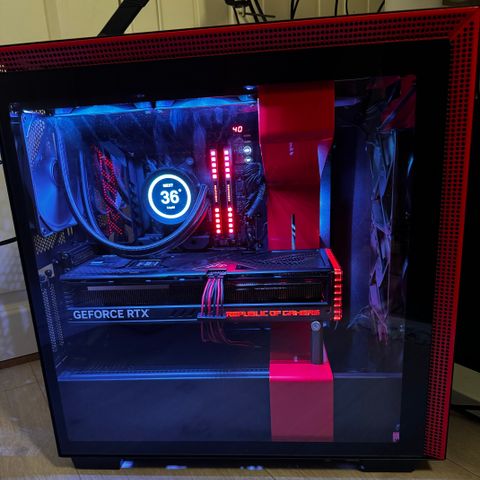 SINNSYK Gaming PC - RTX 4090, Ryzen 9 7950X - MÅ SES!