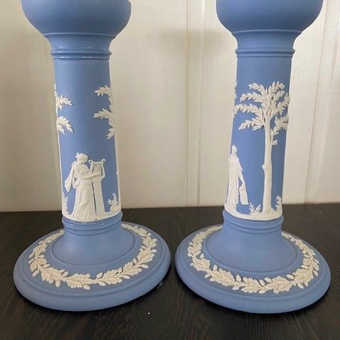 2 lysestaker Wedgwood Jasperware blue i perfekt stand - NY PRIS