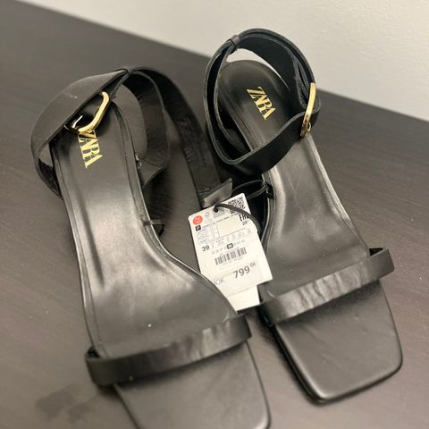 Ny sandaler - Zara