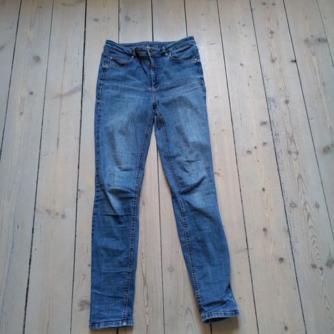 Dongribukse/ jeans