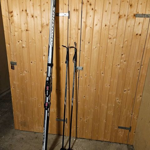 Ski "Madshus CT100 Classic Touring" med Rottefella bindinger