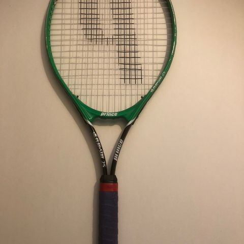 Tennis racket