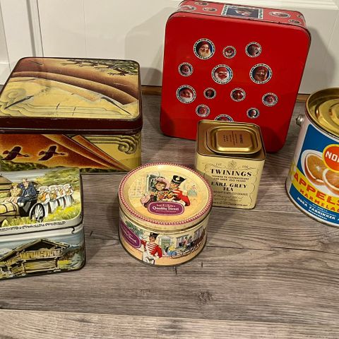 Vintage blikkbokser, bla Bjelland, Twinings etc