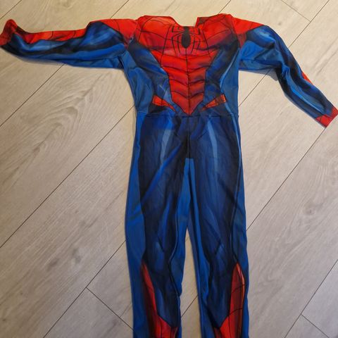 Spidermann kostyme str. 6-8 år