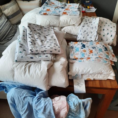 Dyner, puter og sengetøy til baby og småbarn