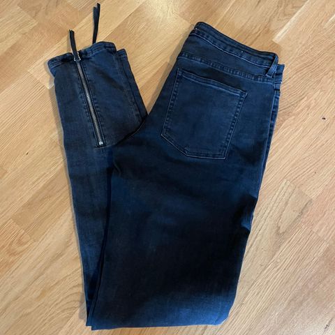 acne jeans 31/34