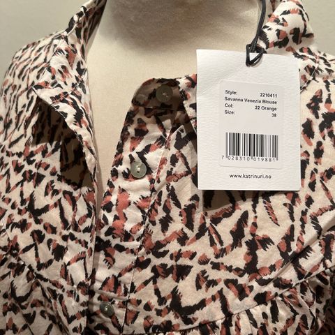 Ny Katrin Uri skjorte bluse størrelse 38 🧡 Savanna Venezia Blouse