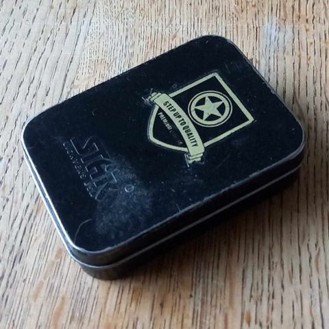 Boks - skrin - star lighters USA - metall - reklame - vintage!