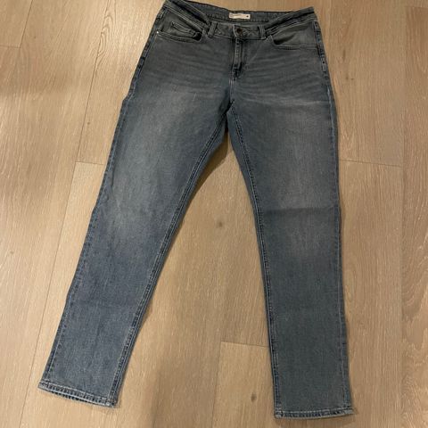 Girlfriend Gigi jeans