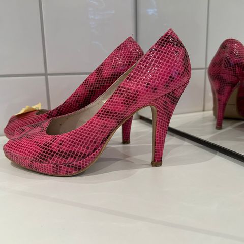 Pink pumps fra Spania, str 40