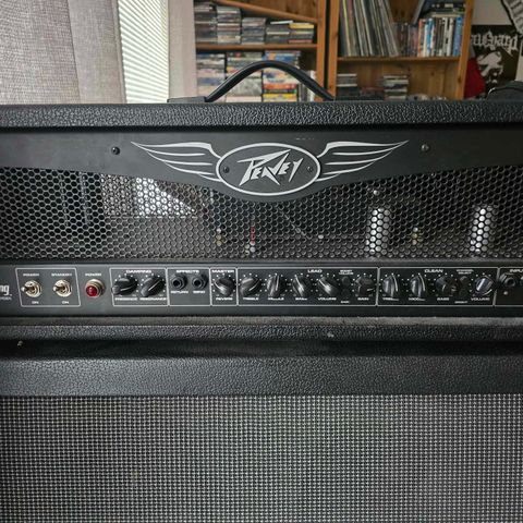 Peavey Valveking 100w topp m/vk 412 kabinett og footswitch! ny pris 2000 kr