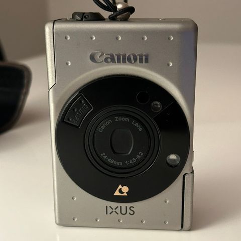 Canon // IXUS // Fra 1990-tallet ✅