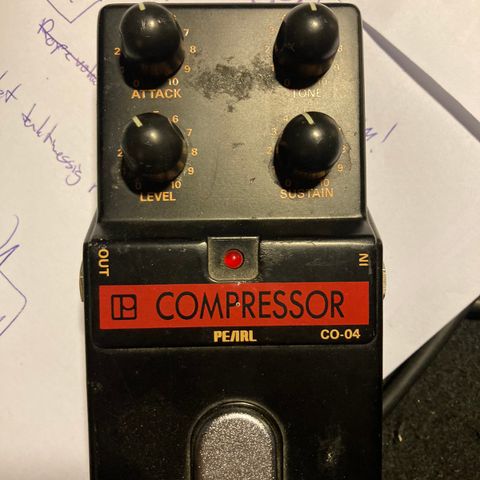 Gitarpedaler Chorus, Compressor