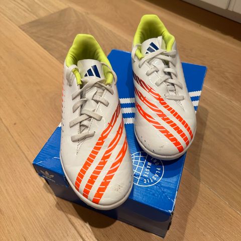 Adiadas PREDATOR WC22 fotballsko str 38