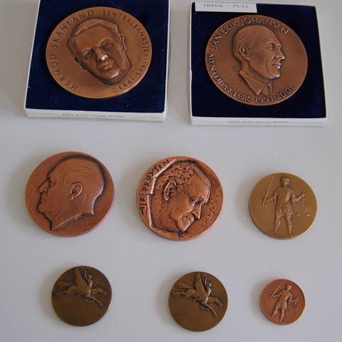 8 stk -Sortiment Medaljer-4x bronse-4xMessing.Som NY