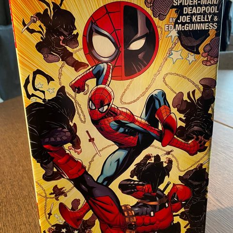 Spider-Man / Deadpool by Joe Kelly & Ed McGuinnes Deluxe Edition
