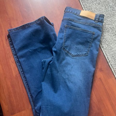 2 jeans str 32/32 med stretch og bootcut