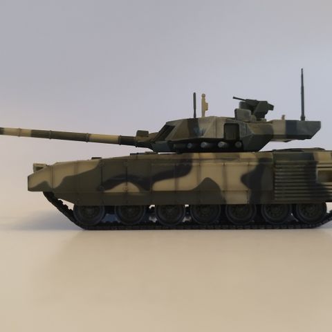 RUSSISK T-14 ARMATA 125 MM MODELL TANKS 1/72
