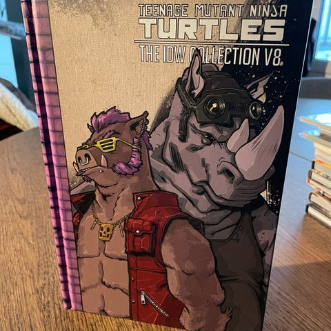 Teenage Mutant Ninja Turtles the IDW Collection Vol 8