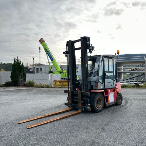 Kalmar DCD 50-6H truck til leige!