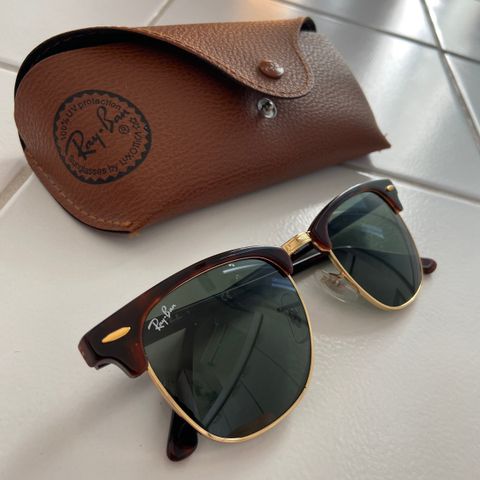 Ray-Ban Clubmaster RB3016 W0366