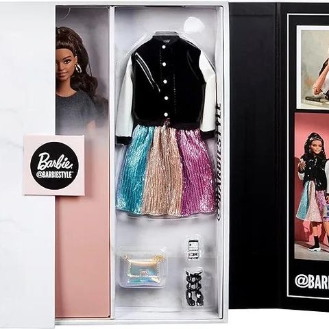 Barbie Signature @BarbieStyle Fully Poseable Fashion Doll