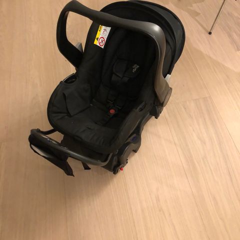 Britax Römer Baby-Safe Core inkl. Baby-Safe Core Base, Space Black