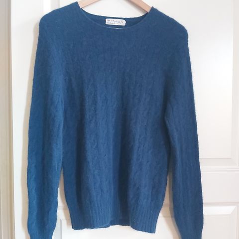 100% CASHMERE / KASJMIR flettestrikket tykk genser. Mørk blå. Kongeblå.